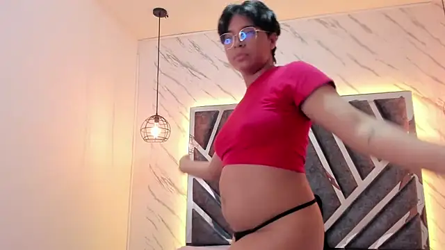 Emmapark  online show from February 2025 10:00:02 PM