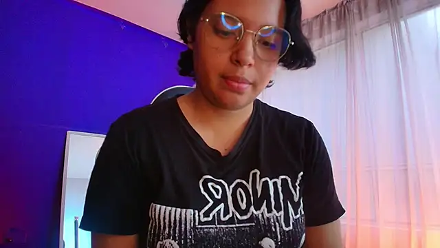 Emmapark  online show from January 2026 07:23:01 PM