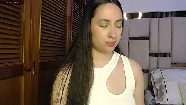 Snapshot of sofiaduque_26 chatting on June 2026 08:03:01 PM sofiaduque 26 online show from June 2026 08:03:01 PM