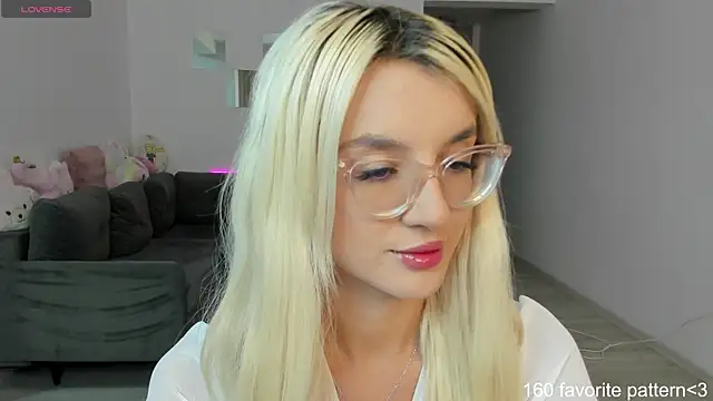 Snapshot of LovelyBianca chatting on September 2025 06:18:01 PM LovelyBianca online show from September 2025 06:18:01 PM