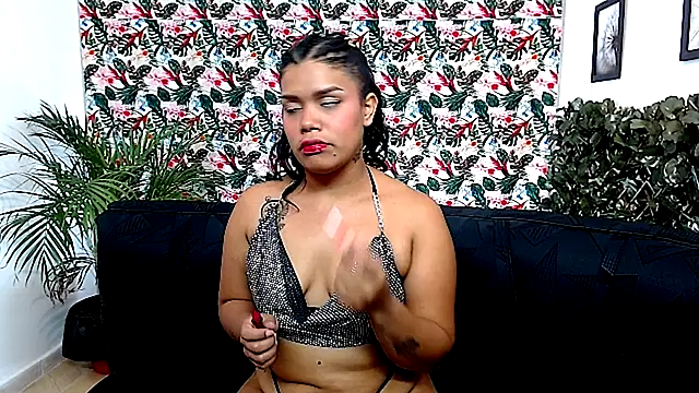 Wendy Hot  online show from December 2024 04:32:02 AM