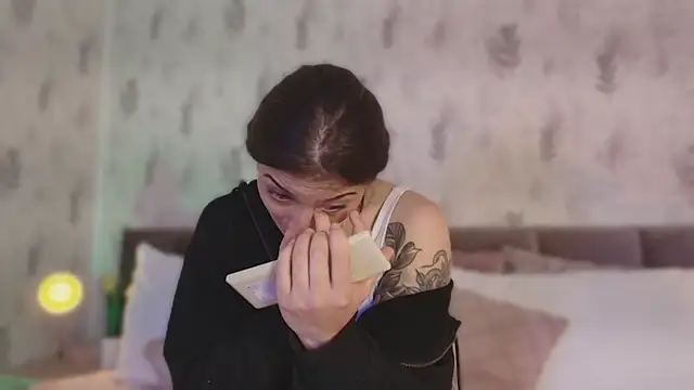 Giaa Ross online show from September 2025 12:16:01 PM