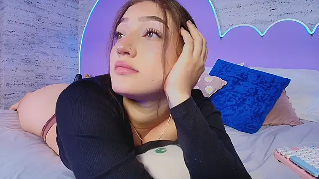 Giaa Ross online show from April 2026 08:26:01 PM