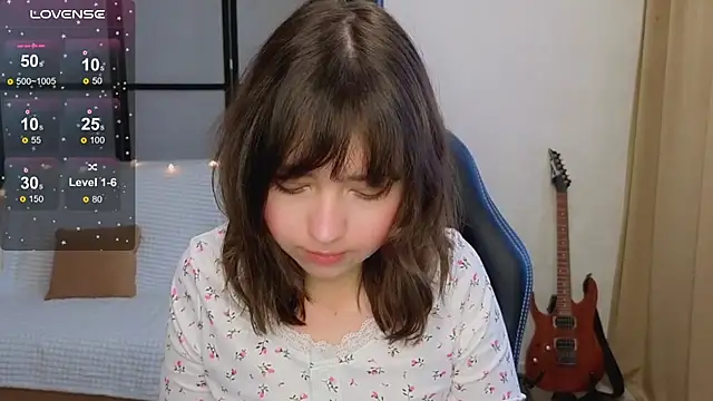 Lina Brownie online show from December 2025 04:32:01 AM