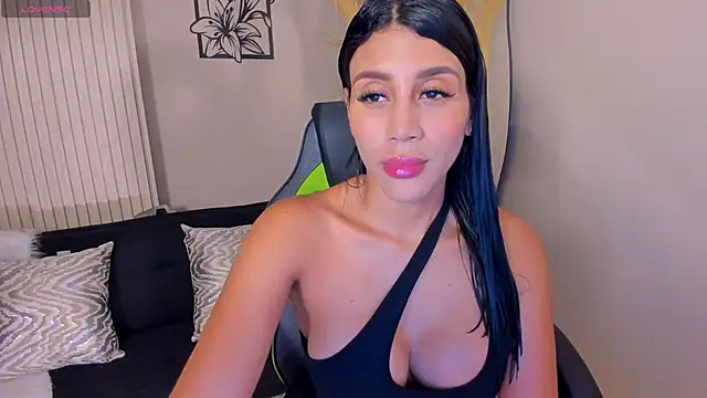 CharlotteCox  online show from November 2025 08:21:02 PM