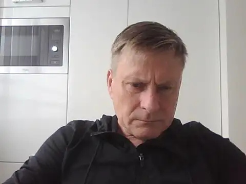 Snapshot of johnnym1 chatting on March 2025 09:14:01 AM johnnym1 online show from March 2025 09:14:01 AM