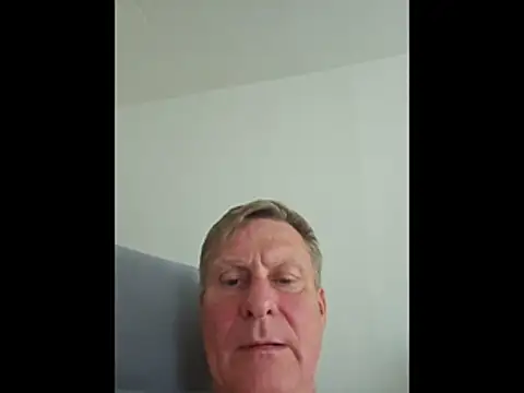 johnnym1 online show from April 2026 10:38:02 AM