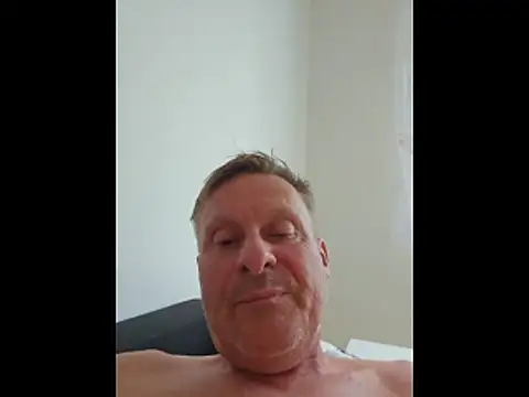 Snapshot of johnnym1 chatting on June 2026 09:01:02 AM johnnym1 online show from June 2026 09:01:02 AM