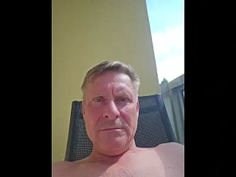 Snapshot of johnnym1 chatting on June 2026 07:33:02 AM johnnym1 online show from June 2026 07:33:02 AM