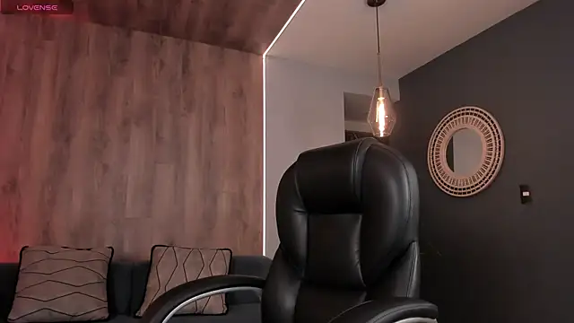 RoxanneHill  online show from December 2025 11:37:01 AM