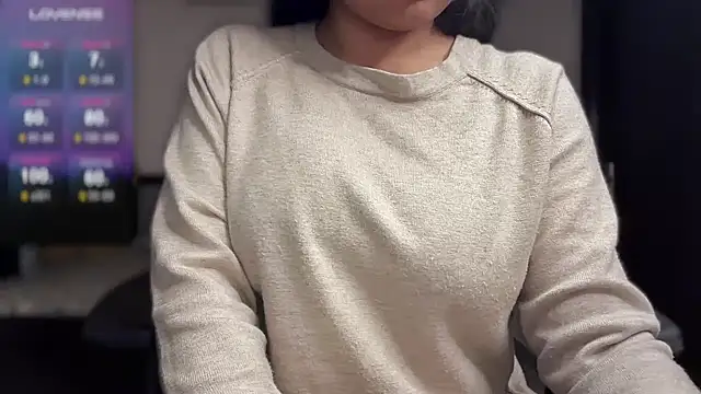 Snapshot of Spice-Summi chatting on December 2024 02:33:01 PM Spice-Summi online show from December 2024 02:33:01 PM