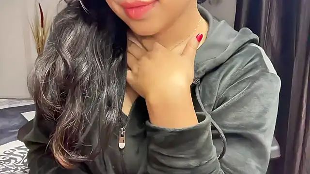 Snapshot of Spice-Summi chatting on January 2025 12:41:01 PM Spice-Summi online show from January 2025 12:41:01 PM