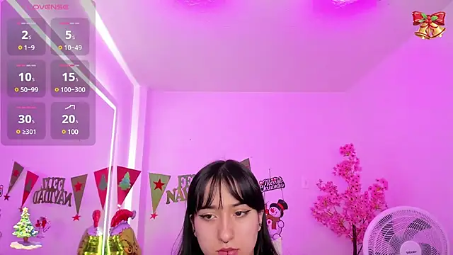 Snapshot of Miss_dolly_ chatting on December 2024 12:19:02 PM Miss dolly  online show from December 2024 12:19:02 PM