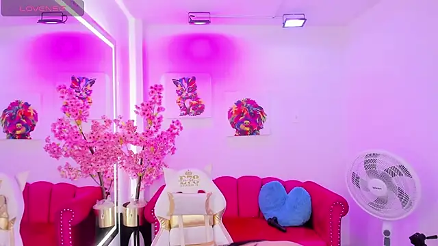 Snapshot of Miss_dolly_ chatting on February 2025 12:33:01 PM Miss dolly  online show from February 2025 12:33:01 PM