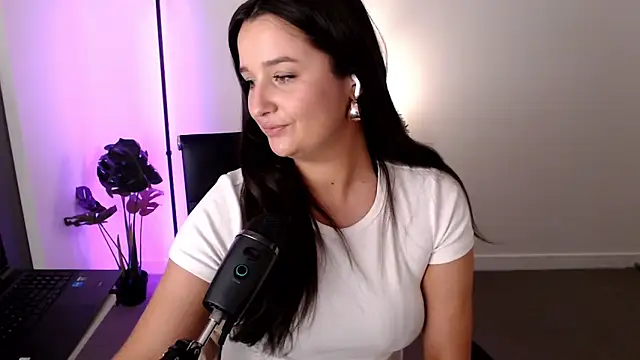 Snapshot of Lenas_Room chatting on October 2025 11:51:02 AM Lenas Room online show from October 2025 11:51:02 AM