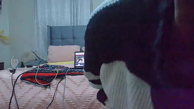 Snapshot of t-NaughtyLicia chatting on April 2026 02:04:02 AM t-NaughtyLicia online show from April 2026 02:04:02 AM