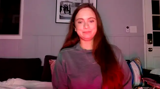 Snapshot of Sophie_Raegan chatting on February 2025 01:33:01 PM Sophie Raegan online show from February 2025 01:33:01 PM