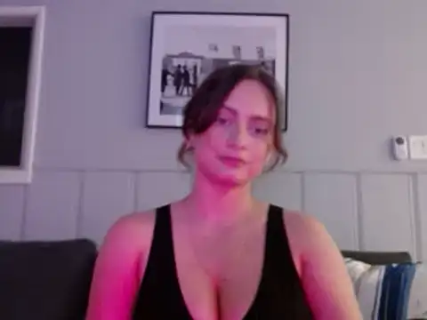 Snapshot of Sophie_Raegan chatting on February 2025 08:17:01 AM Sophie Raegan online show from February 2025 08:17:01 AM