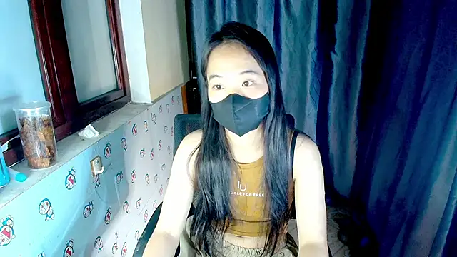Snapshot of __Saphia__ chatting on June 2026 03:32:02 PM Saphia online show from June 2026 03:32:02 PM