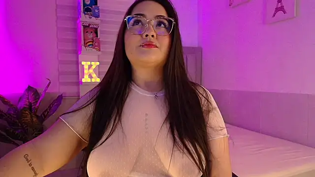 Snapshot of KimGeorgia_ chatting on November 2025 11:50:01 PM KimGeorgia online show from November 2025 11:50:01 PM