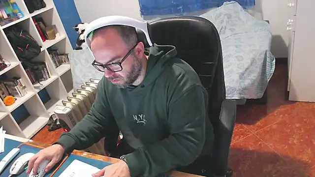 ravingr4d4 online show from February 2026 09:16:02 AM