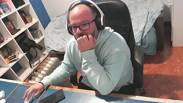 ravingr4d4 online show from March 2026 09:41:02 PM