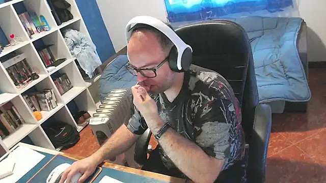 ravingr4d4 online show from March 2026 08:04:01 AM