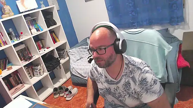 ravingr4d4 online show from April 2026 11:07:02 PM