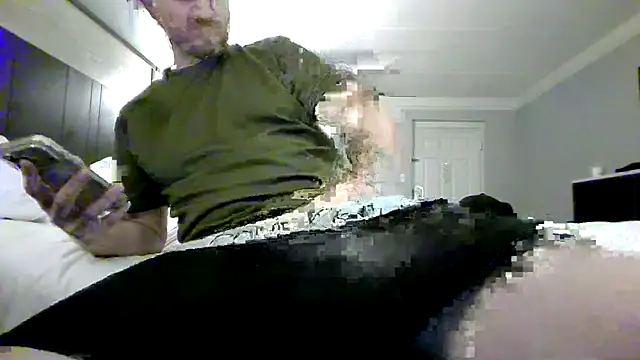 Snapshot of Tylerx9 chatting on May 2026 07:41:01 PM Tylerx9 online show from May 2026 07:41:01 PM
