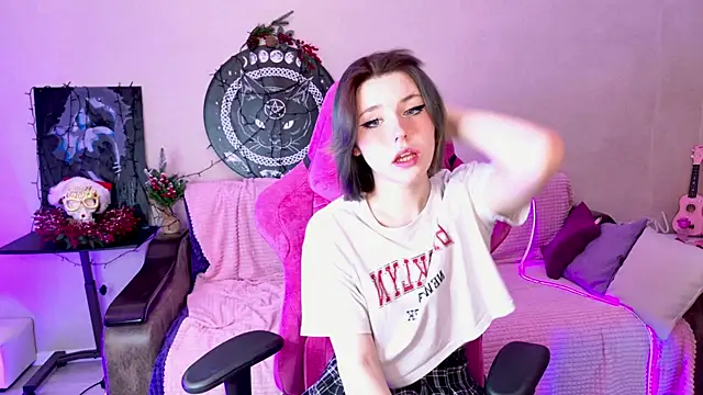 Snapshot of Alisa_Black_Star chatting on January 2025 08:41:02 AM Alisa Black Star online show from January 2025 08:41:02 AM