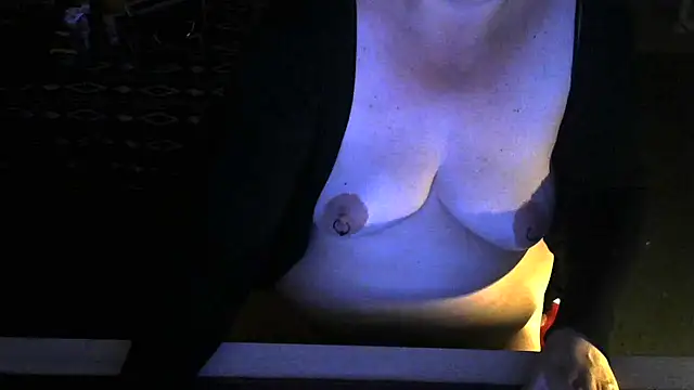 Snapshot of Silvia2277 chatting on June 2026 07:19:02 PM Silvia2277 online show from June 2026 07:19:02 PM