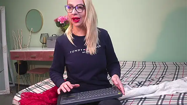 CelineConner online show from January 2025 08:13:02 AM