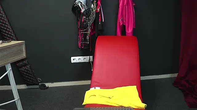 CelineConner online show from October 2025 04:11:01 AM