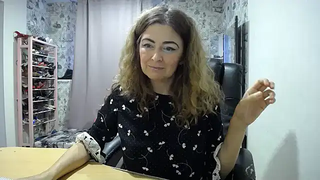 Snapshot of Helen1974 chatting on June 2026 03:11:01 AM Helen1974 online show from June 2026 03:11:01 AM