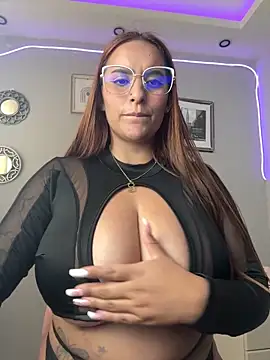 Snapshot of Seized_lust chatting on January 2025 08:11:02 PM Seized lust online show from January 2025 08:11:02 PM