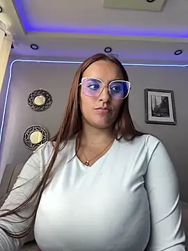 Snapshot of Seized_lust chatting on February 2025 06:46:01 PM Seized lust online show from February 2025 06:46:01 PM