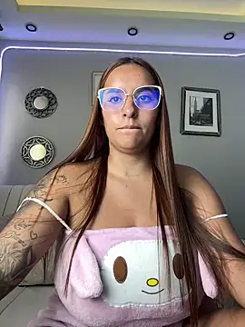 Snapshot of Seized_lust chatting on February 2025 09:05:02 PM Seized lust online show from February 2025 09:05:02 PM