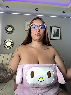 Snapshot of Seized_lust chatting on March 2025 06:41:02 PM Seized lust online show from March 2025 06:41:02 PM