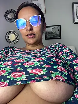 Snapshot of Seized_lust chatting on March 2025 02:04:02 PM Seized lust online show from March 2025 02:04:02 PM