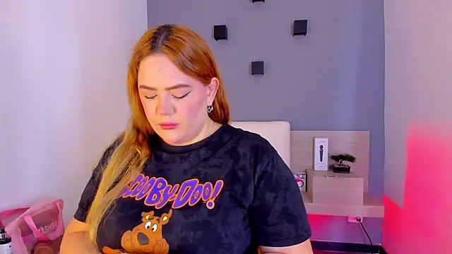 sophiarossee  online show from February 2025 12:37:01 PM