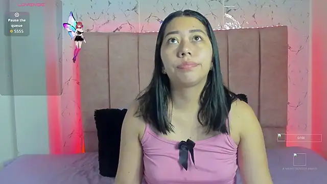 sexylaurita online show from October 2025 02:25:02 PM