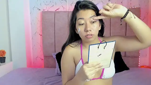 sexylaurita online show from October 2025 01:32:01 PM