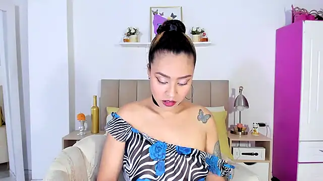 Zoe Gruber online show from March 2026 12:04:01 AM