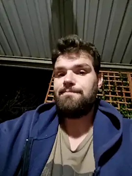 Snapshot of BeardedCubZA chatting on May 2026 06:09:01 PM BeardedCubZA online show from May 2026 06:09:01 PM