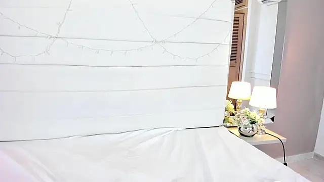 Lilly 2809  online show from November 2025 04:24:01 AM