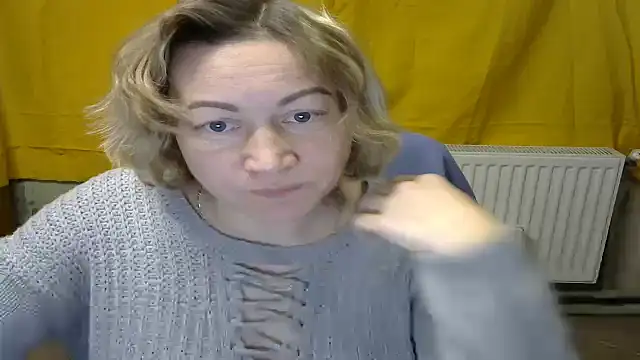 wLESLYMOSw online show from February 2025 09:20:02 AM