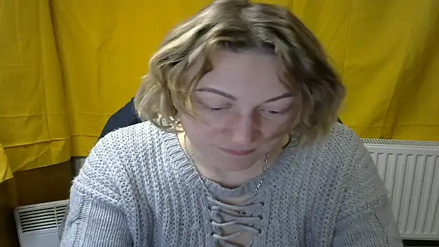 wLESLYMOSw online show from February 2025 06:30:01 PM