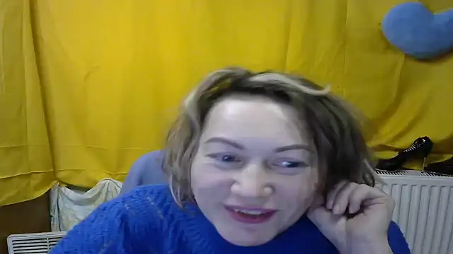 wLESLYMOSw online show from February 2025 03:42:01 AM