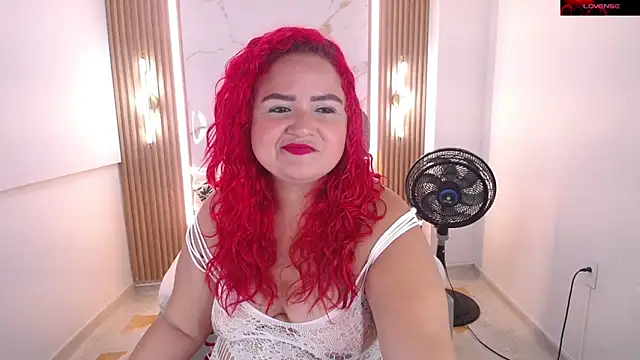 Snapshot of Mariana_Rojas chatting on June 2026 06:11:02 AM Mariana Rojas online show from June 2026 06:11:02 AM