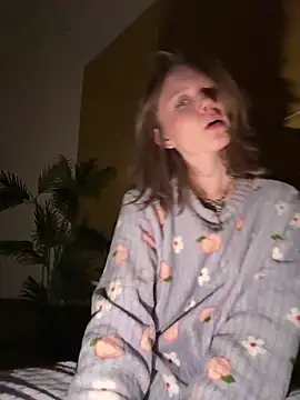 Snapshot of lessysweety chatting on January 2026 03:43:02 AM lessysweety online show from January 2026 03:43:02 AM